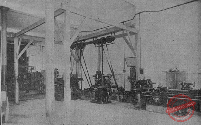 Compañía General de Autos y Motores talleres en la calle Animas, Habana ca. 1918.