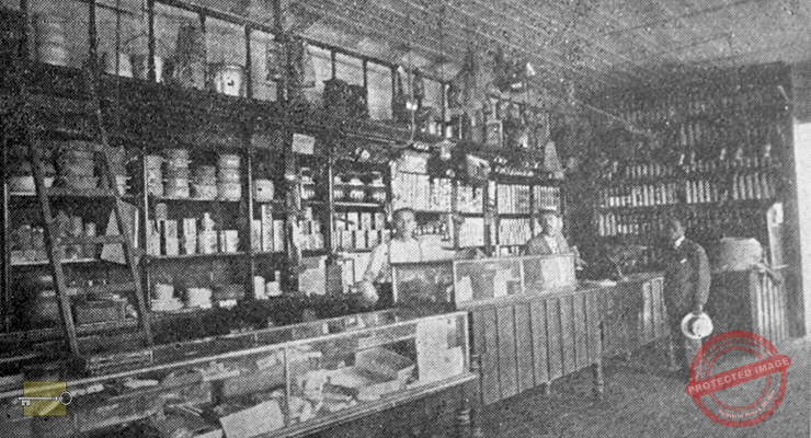 Vista interior de la tienda mixta “La Casa Verde” de Hermenegildo Estupiñan en Coliseo, Matanzas (Ca. 1924).