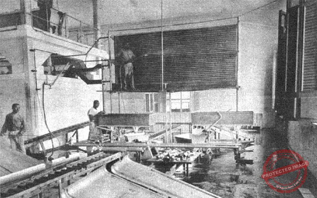 Planta de Pasteurización Higia de Villa y Fernández en Cárdenas. Aparatos y maquinaria para la esterilización a vapor (Ca. 1928).
