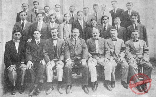 Gutiérrez Cano y Compañía. Vista de los gerentes y empleados del negocio ca. 1918.