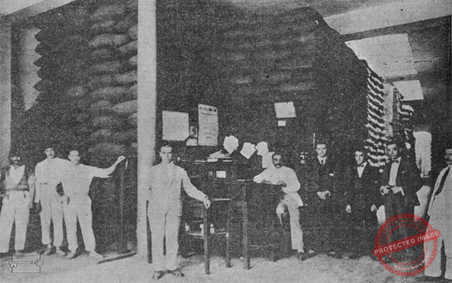 Marcelino García, S. en C. Entrada del almacén de víveres y empleados. Habana, ca. 1918.