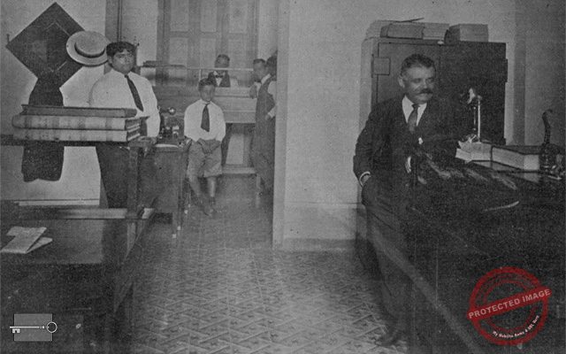 Santamaría, Sáenz y Co. Vista del departamento de la oficina general, Habana ca. 1918.