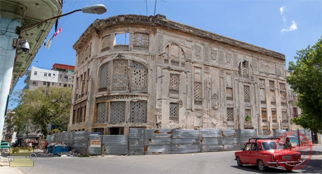 Vista de las ruinas del teatro Campoamor en la esquina de las calles Industria y San José, Habana ca. 2024.
