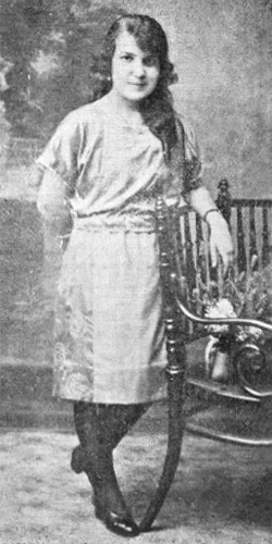 Dolores Varela y Álvarez hija de Juan Varela Grande y Teresa Álvarez Marlés