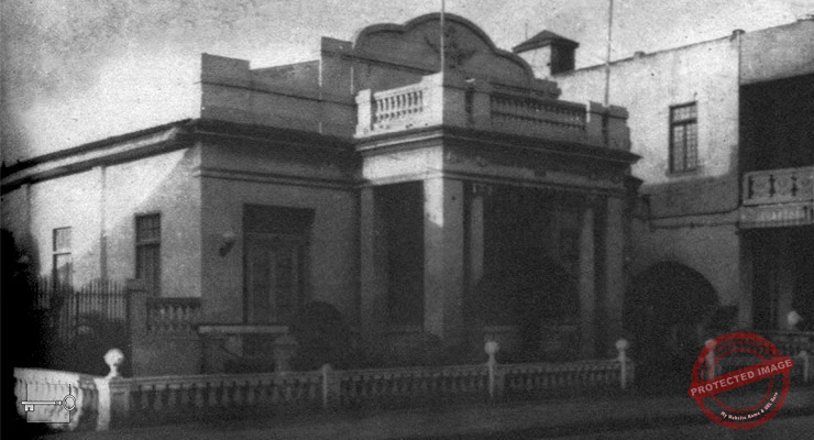 Fachada del edificio del Liceo de Bauta, Hoyo Colorado, hacia 1929.
