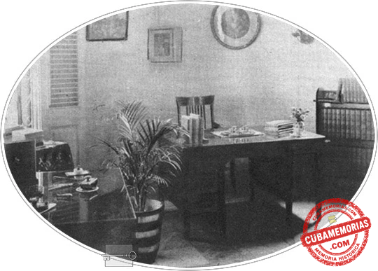 Vista de un ángulo de la oficina de la dirección del Colegio Estrella en La Víbora, Habana, ca. 1928