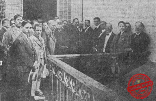 Grupo de concurrentes a la inauguración de la Biblioteca Municipal de La Habana en 1920.