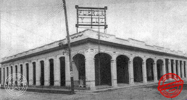 Edificio de la Casa Orovio, situado frente al parque Sánchez del Portal en Camajuaní, hacia 1929.