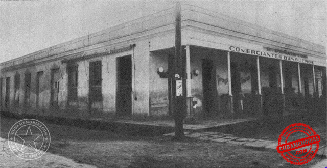 Edificio de los negocios bancarios y comerciales de E. Peñate y Co. en Camajuaní, hacia 1929.