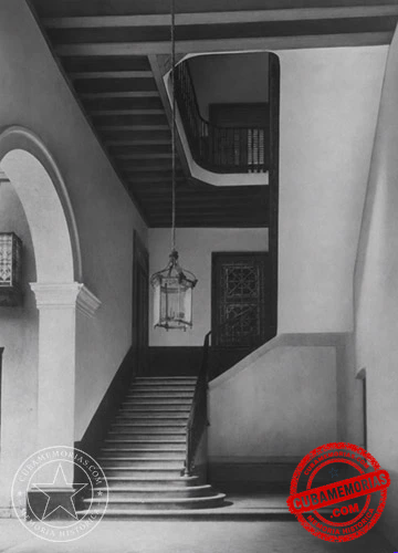 Escalera interior del Palacio de Aldama en La Habana, publicada en la revista Bohemia en 1929.