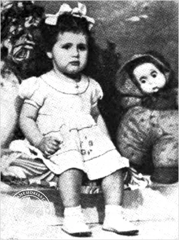 Retrato de Amy, hija de Secundino Toledo Socorro y Tomasa Cardentey, publicado en 1944.
