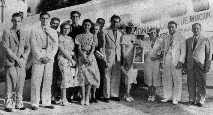 Margarita Monserrat de Sastre, directora de Modas de la revista Ellas, tras regresar de Santo Domingo en 1938.