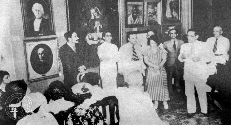María Luisa Ríos durante la inauguración de la Primera Fiesta Intelectual de la Mujer en el Círculo de Bellas Artes de La Habana, 1935.