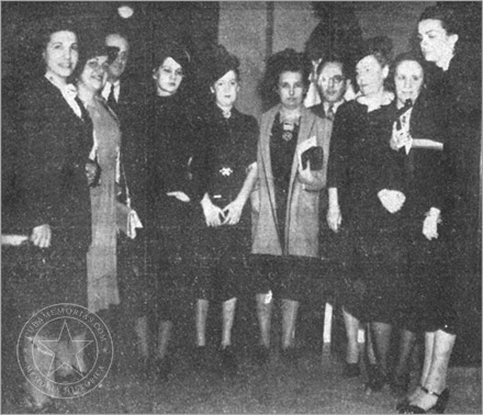 Grupo de organizadoras y expositoras de la II Fiesta Intelectual de la Mujer durante una visita a la redacción de Diario de la Marina en 1938.